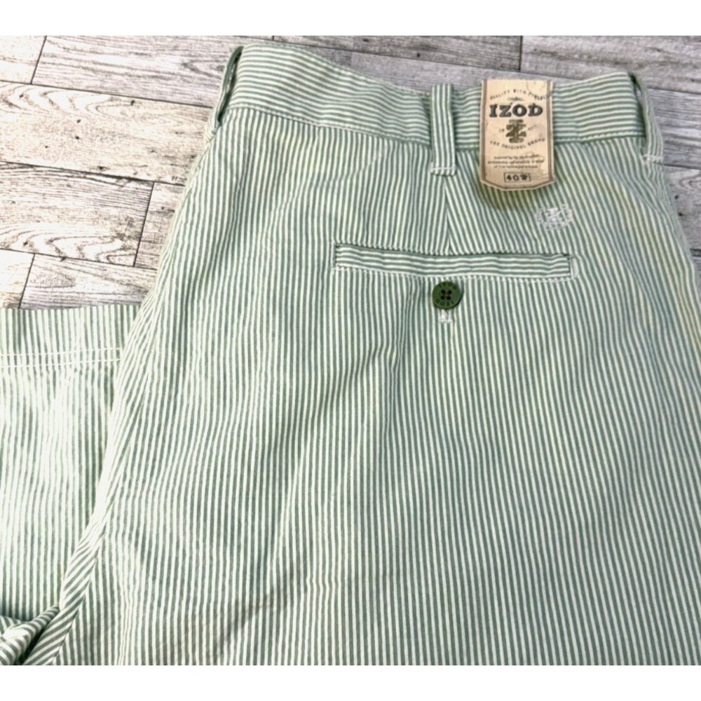 NWT IZOD Shorts Men's Size 40W Green Striped Casual Seersucker Chino Golf
